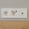Wtyczka Nova, USB, gniazdo TV z białą ramką