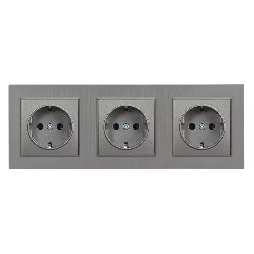 Nova III földelt dugalj  szürke szálcsiszolt kerettel