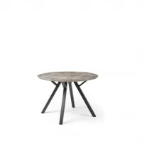 Okrągły, owalny stół