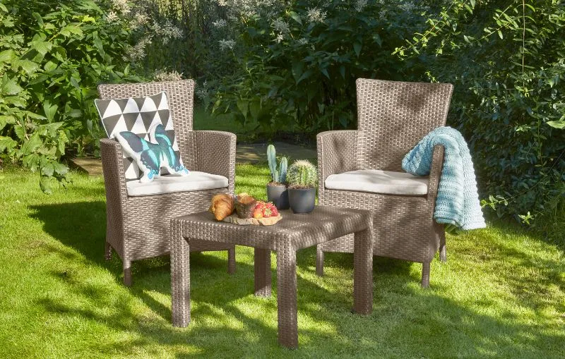 Przewodnik po zakupie mebli ogrodowych