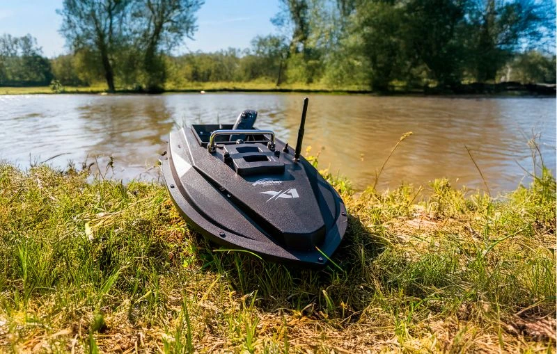 Jak wybrać najlepszą łódkę zanętową?